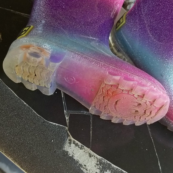 Western Chief Glitter Rainboots - Picture 10 of 10